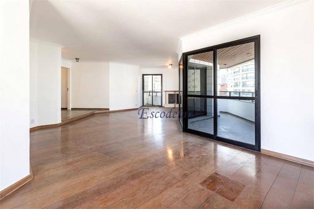 Apartamento à venda com 4 quartos, 214m² - Foto 2