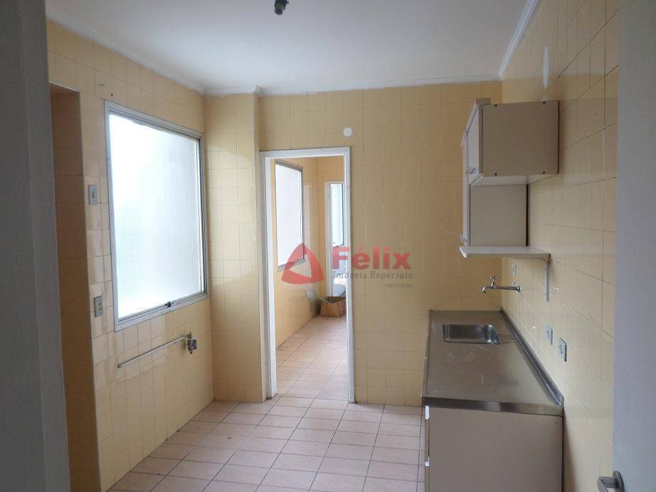 Apartamento à venda com 3 quartos, 146m² - Foto 8