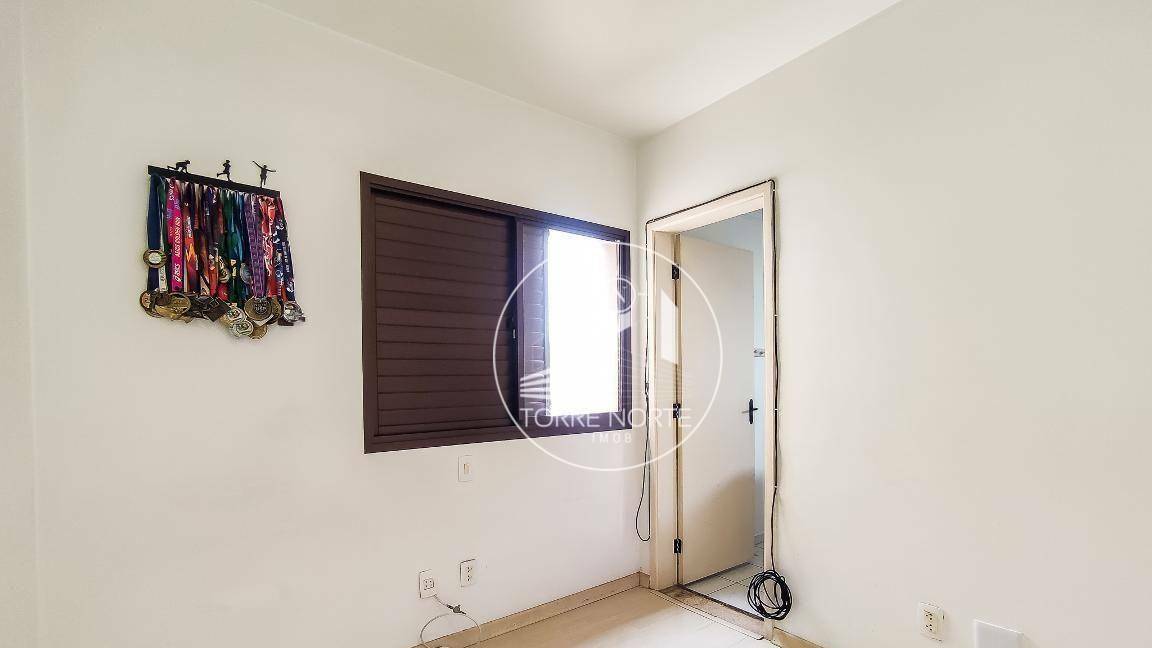 Apartamento à venda com 3 quartos, 150m² - Foto 35