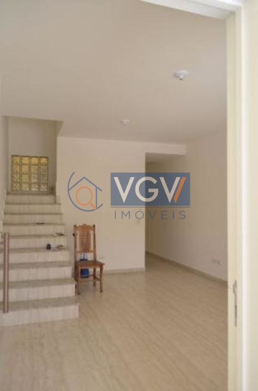 Casa à venda com 3 quartos, 120m² - Foto 4