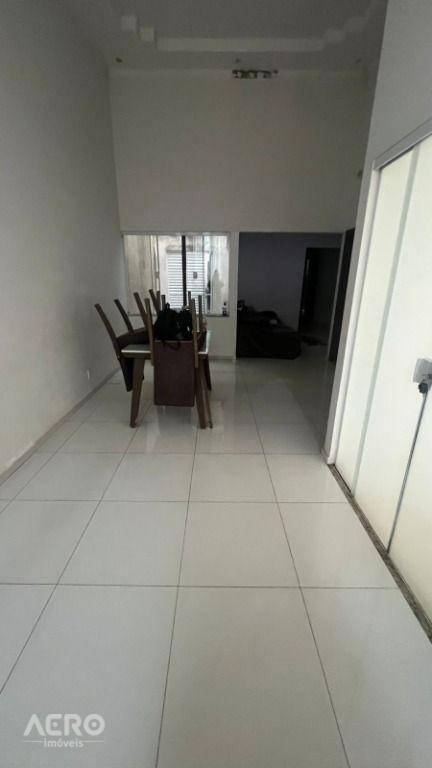 Casa à venda com 3 quartos, 138m² - Foto 7