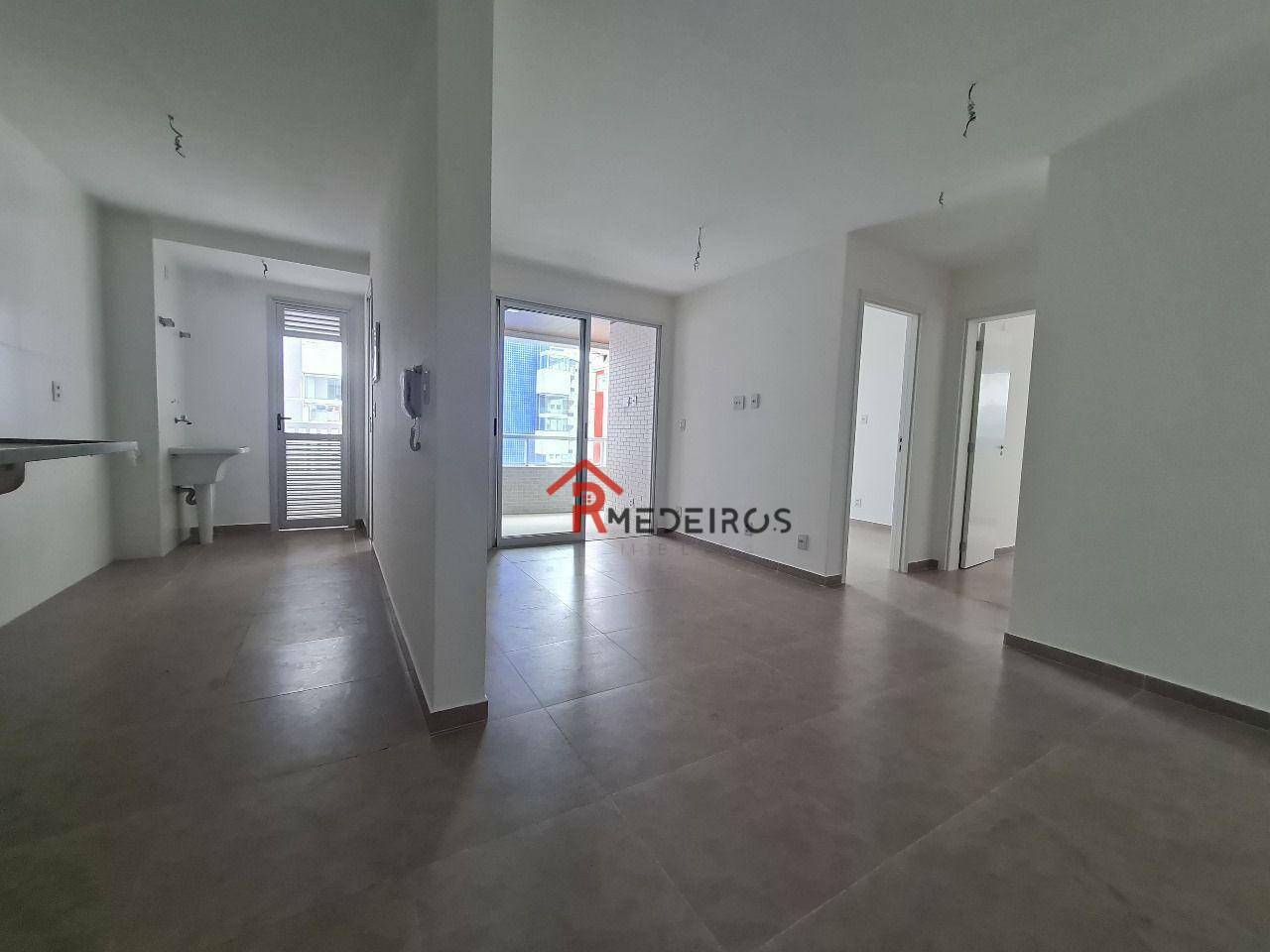 Apartamento à venda com 2 quartos, 77m² - Foto 2