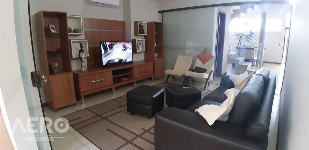 Casa à venda com 3 quartos, 270m² - Foto 29