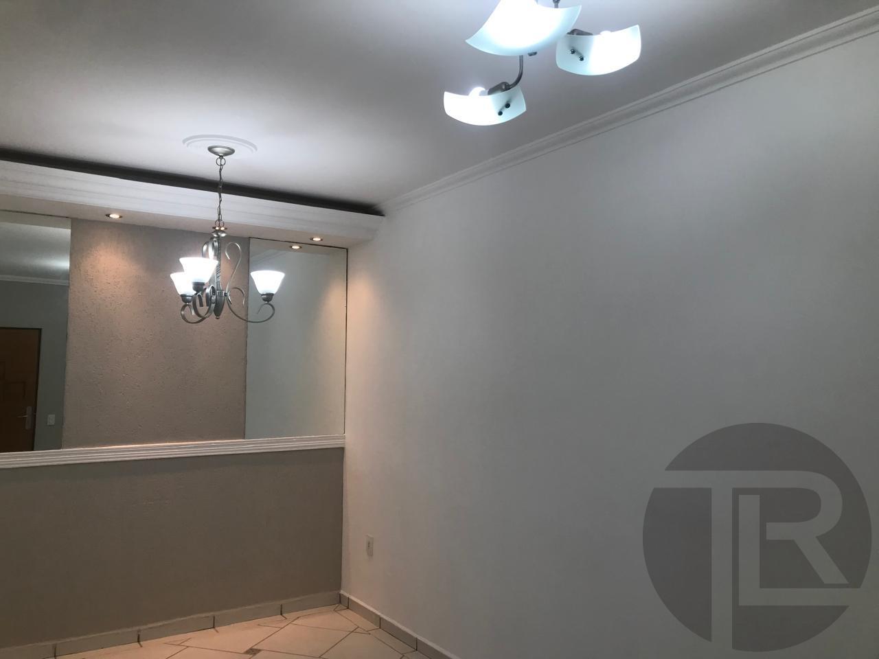 Apartamento à venda com 2 quartos, 66m² - Foto 2