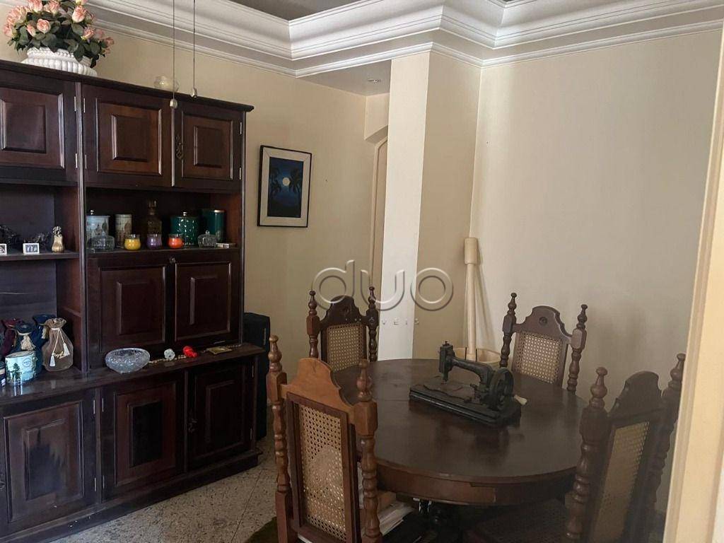 Casa à venda com 4 quartos, 235m² - Foto 4