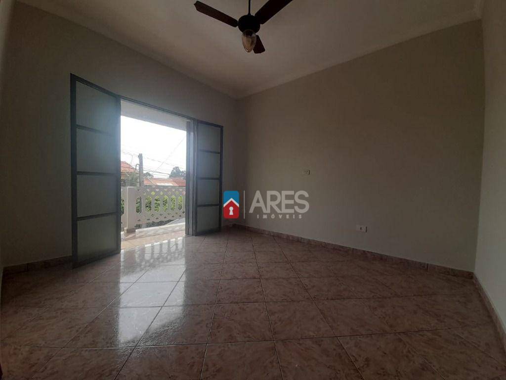 Casa para alugar com 3 quartos, 190m² - Foto 19