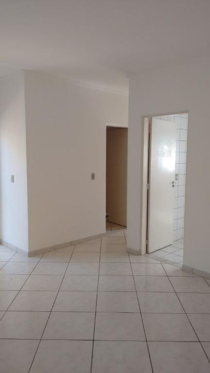 Apartamento à venda com 2 quartos, 40m² - Foto 15