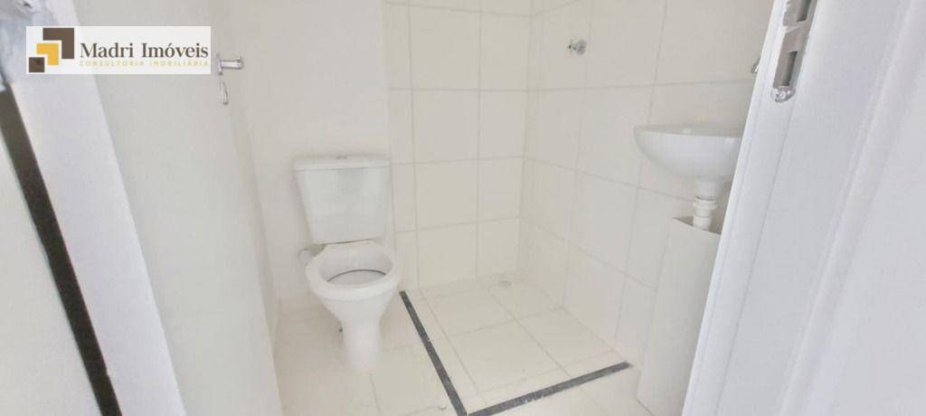 Apartamento à venda com 1 quarto, 28m² - Foto 2