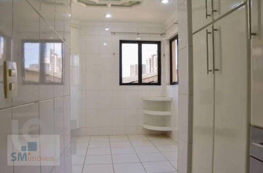 Apartamento à venda com 3 quartos, 196m² - Foto 8