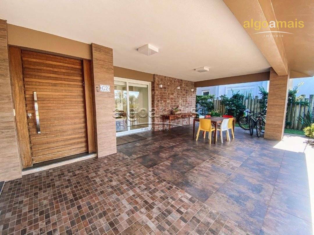 Casa de Condomínio à venda com 4 quartos, 250m² - Foto 4