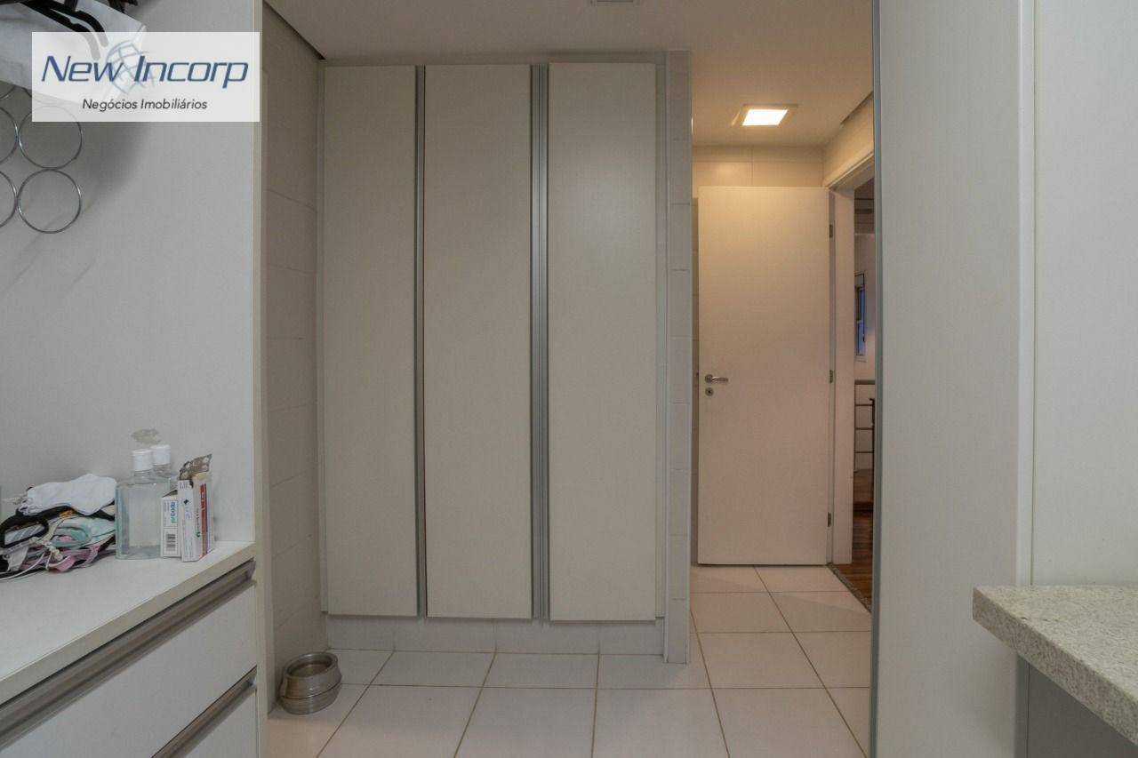 Apartamento à venda com 7 quartos, 238m² - Foto 14