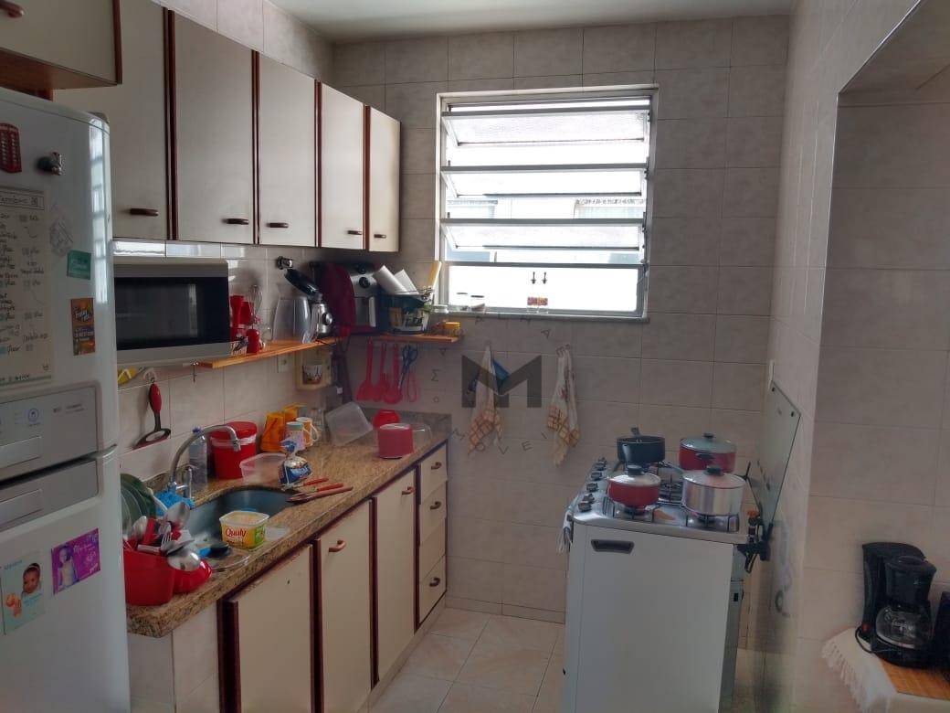 Apartamento à venda com 3 quartos, 120m² - Foto 2