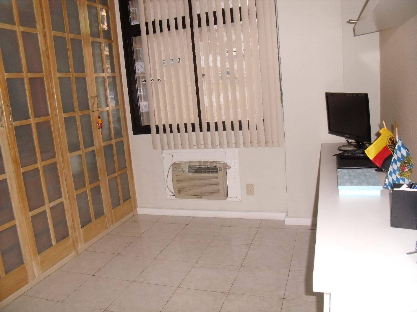 Apartamento à venda com 3 quartos, 110m² - Foto 4