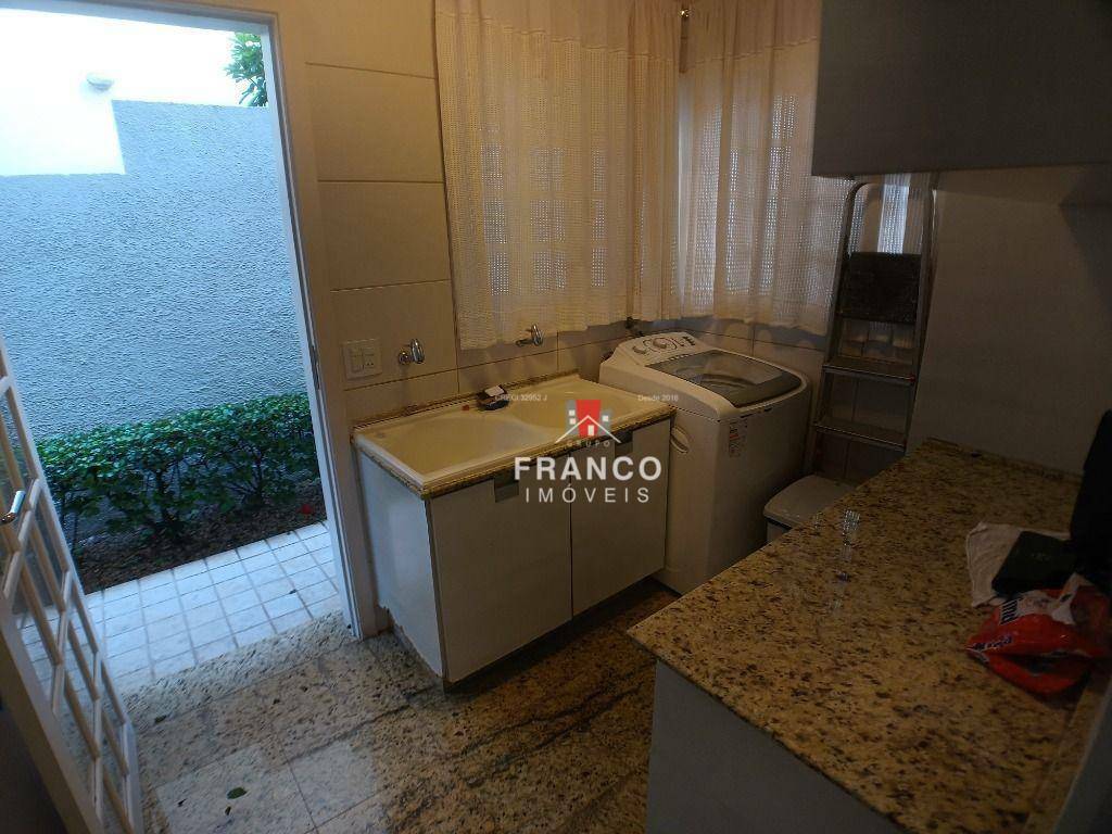 Casa de Condomínio à venda com 3 quartos, 220m² - Foto 20