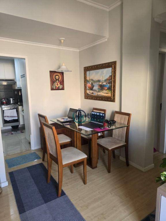 Apartamento à venda com 2 quartos, 64m² - Foto 4