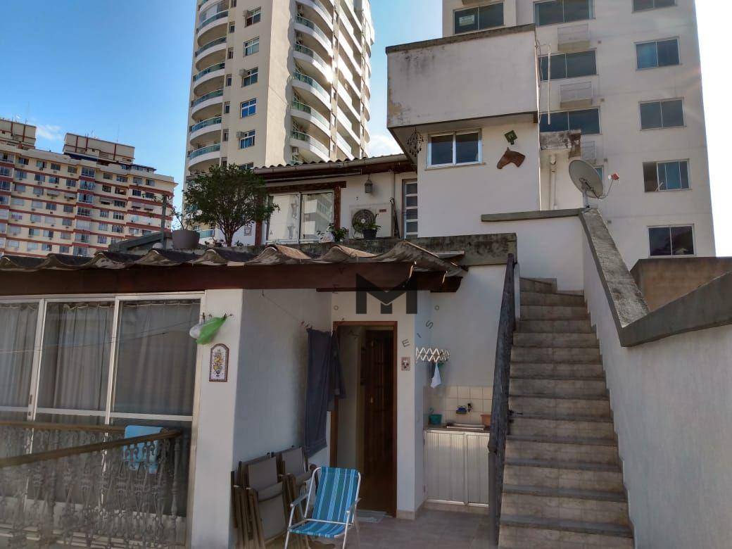 Casa à venda com 6 quartos, 350m² - Foto 17