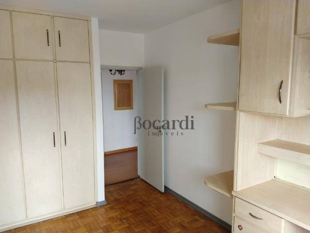 Apartamento à venda com 3 quartos, 175m² - Foto 2