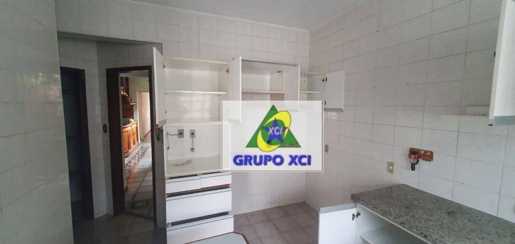 Casa à venda com 5 quartos, 384m² - Foto 17