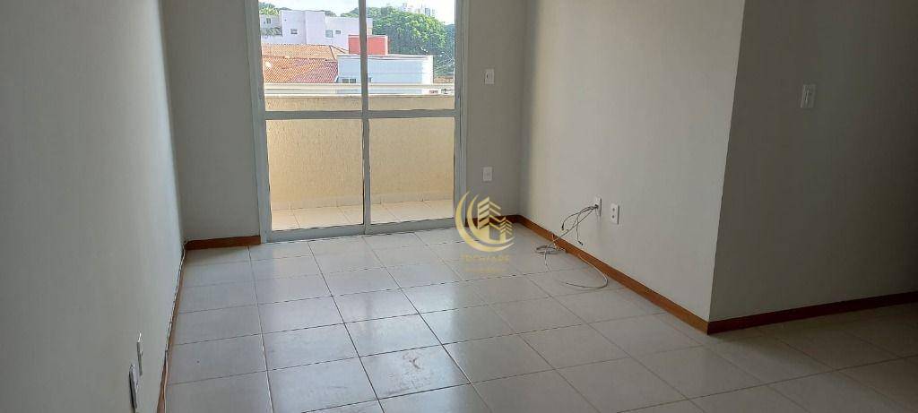 Apartamento à venda com 2 quartos, 70m² - Foto 1