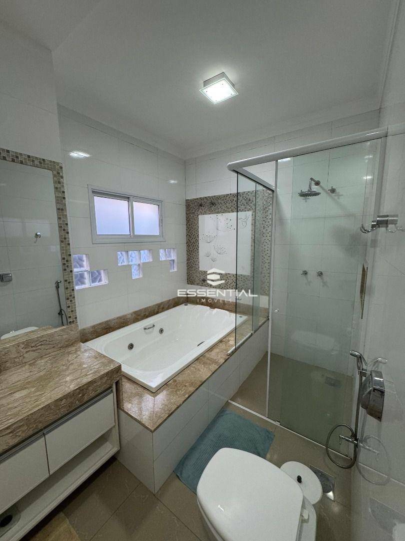 Casa de Condomínio à venda com 3 quartos, 216m² - Foto 27