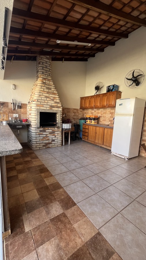 Casa à venda com 3 quartos, 250m² - Foto 5