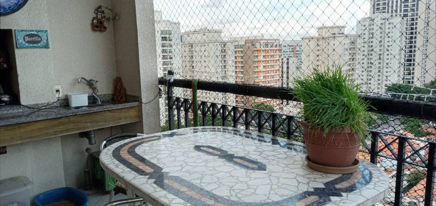 Apartamento à venda com 3 quartos, 107m² - Foto 1