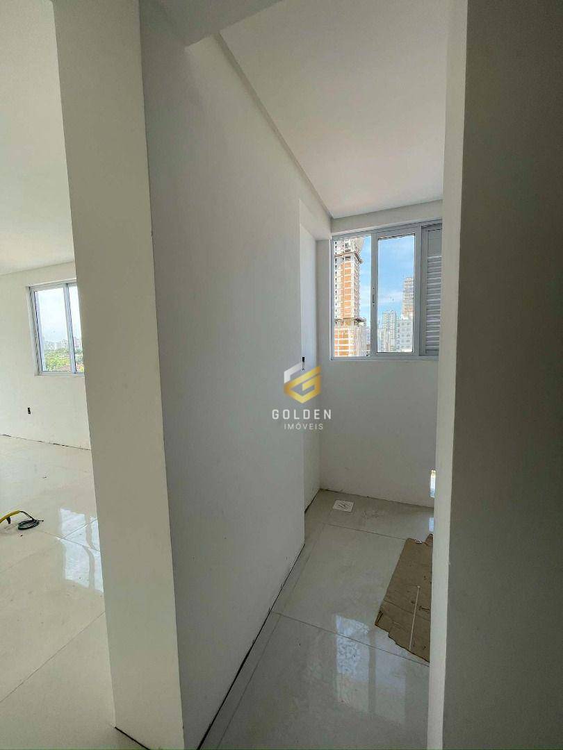 Apartamento à venda com 2 quartos, 71m² - Foto 7