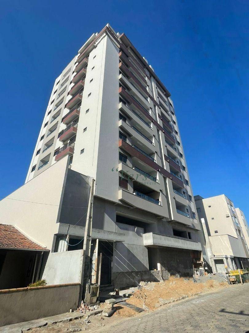 Apartamento à venda com 3 quartos, 111m² - Foto 1