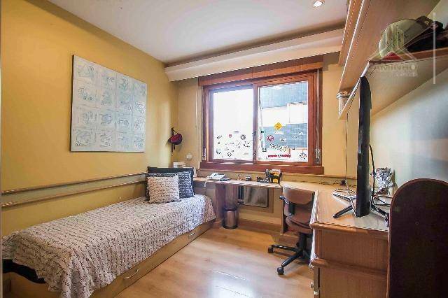 Apartamento à venda com 3 quartos, 243m² - Foto 29