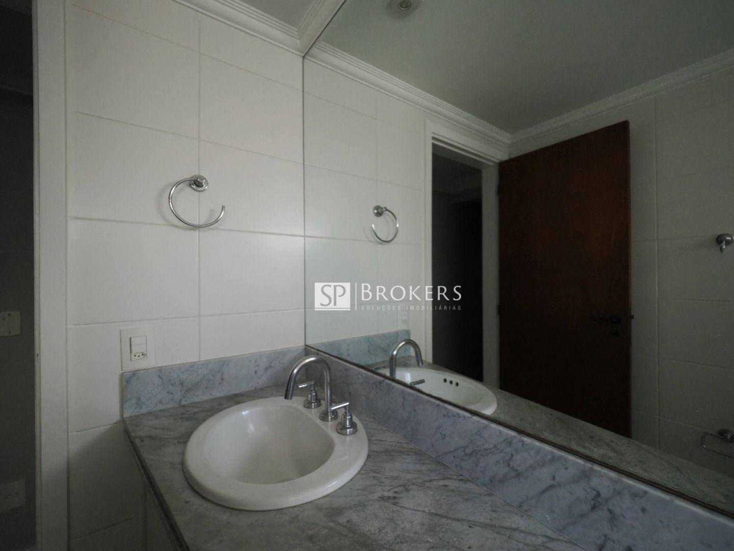 Apartamento à venda com 4 quartos, 226m² - Foto 33