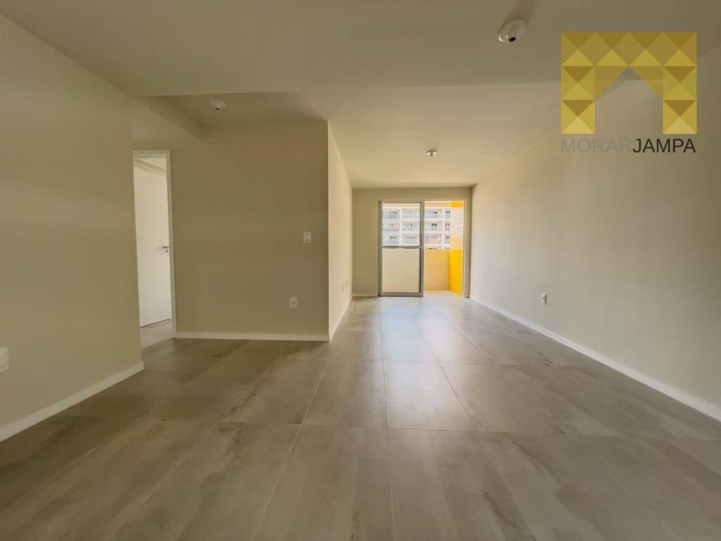 Apartamento à venda com 3 quartos, 90m² - Foto 4