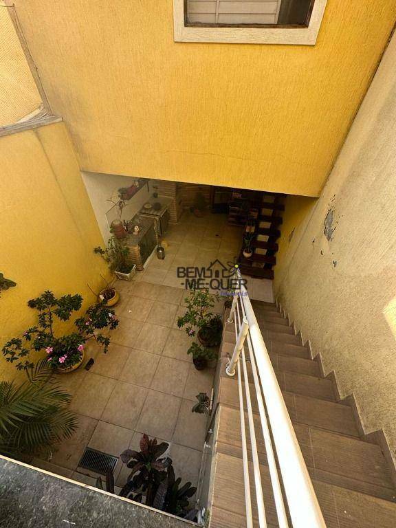 Sobrado à venda com 4 quartos, 241m² - Foto 14