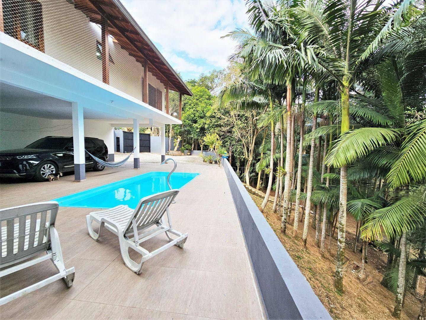 Casa de Condomínio à venda com 3 quartos, 300m² - Foto 2