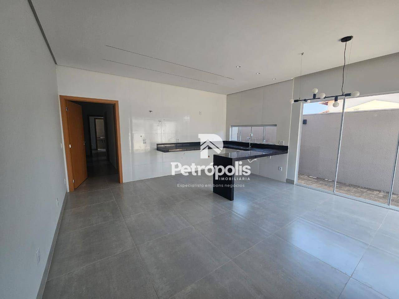 Casa à venda com 3 quartos, 88m² - Foto 4