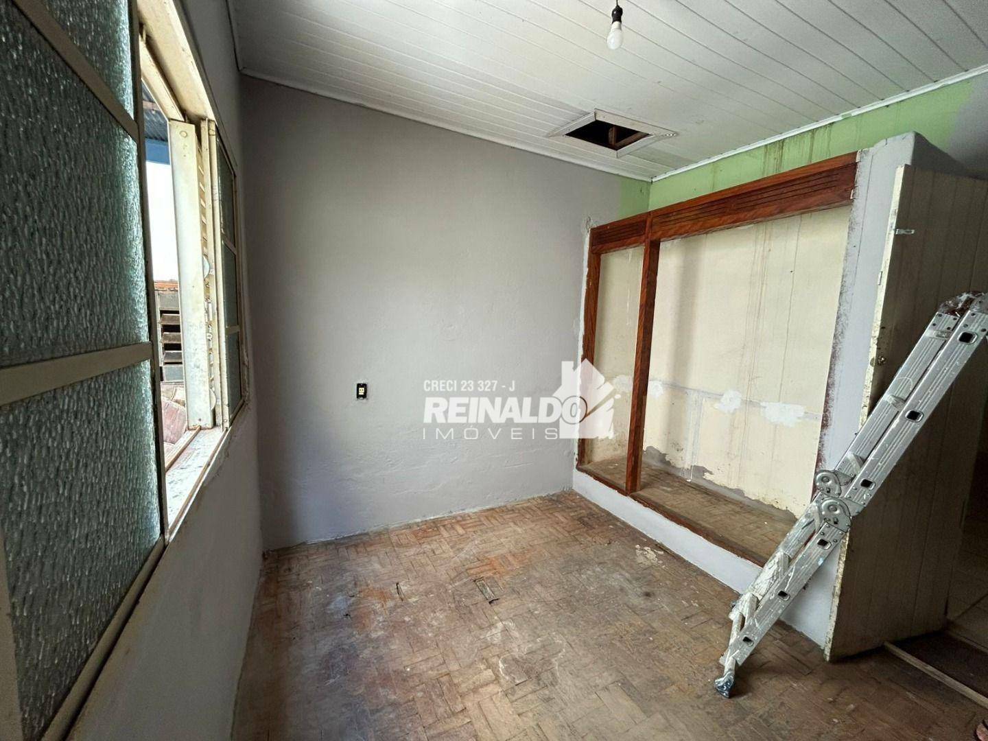 Casa à venda e aluguel com 3 quartos, 150m² - Foto 4