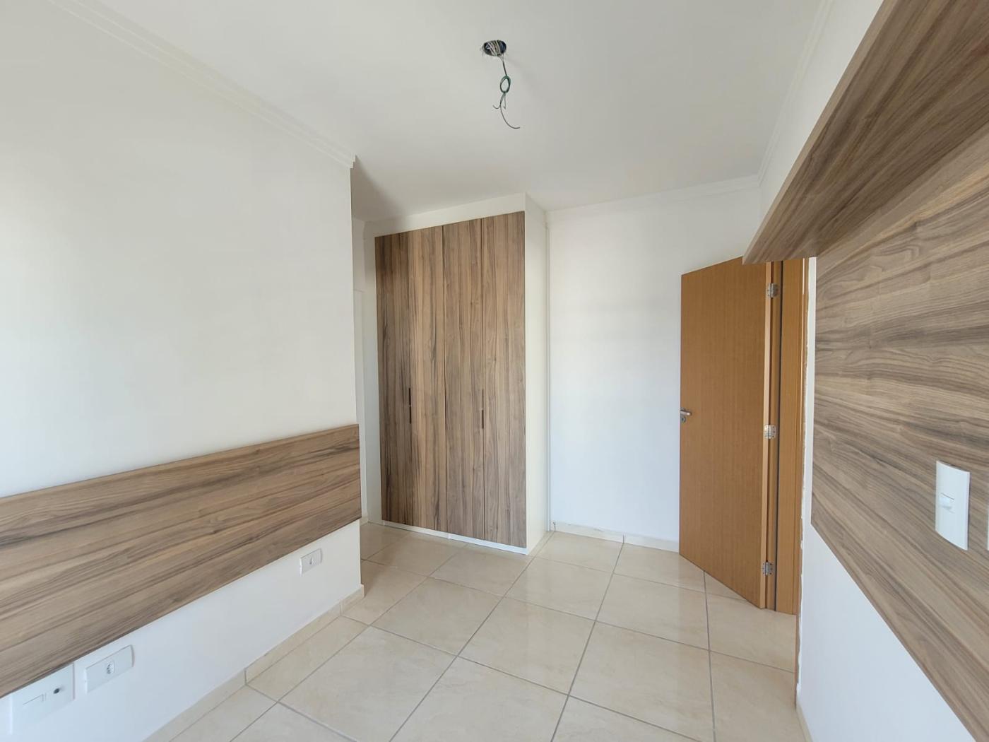 Apartamento à venda com 2 quartos, 80m² - Foto 13