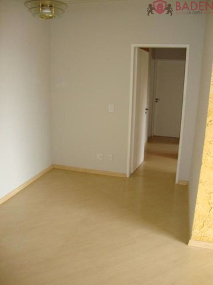 Apartamento à venda com 3 quartos, 84m² - Foto 4