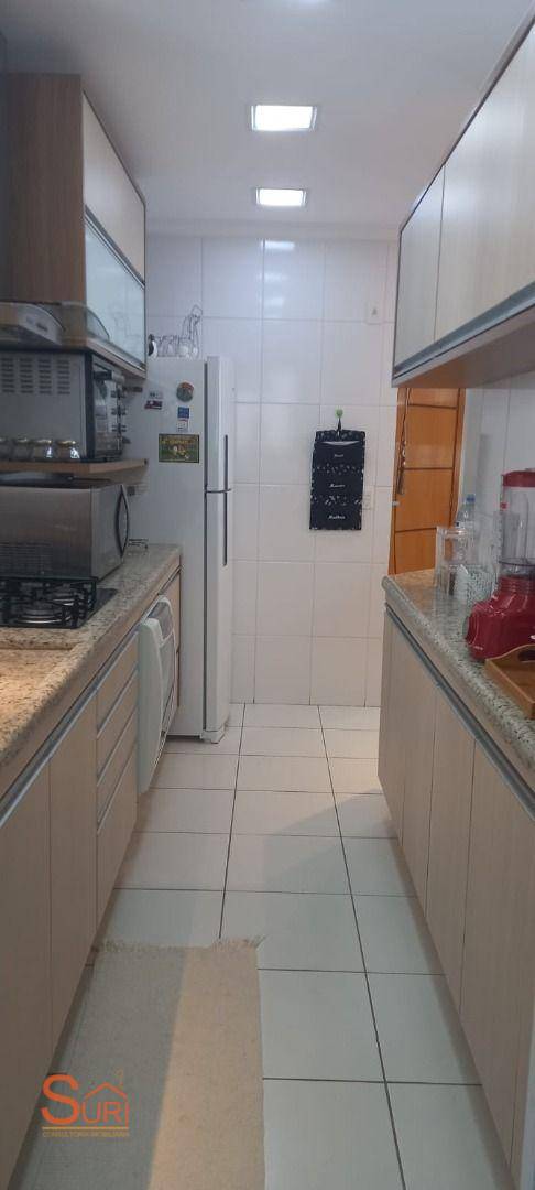 Apartamento à venda com 2 quartos, 70m² - Foto 7