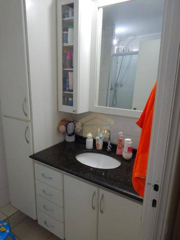 Apartamento à venda com 3 quartos, 80m² - Foto 9