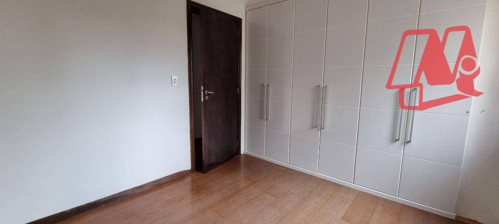 Apartamento para alugar com 3 quartos, 110m² - Foto 21