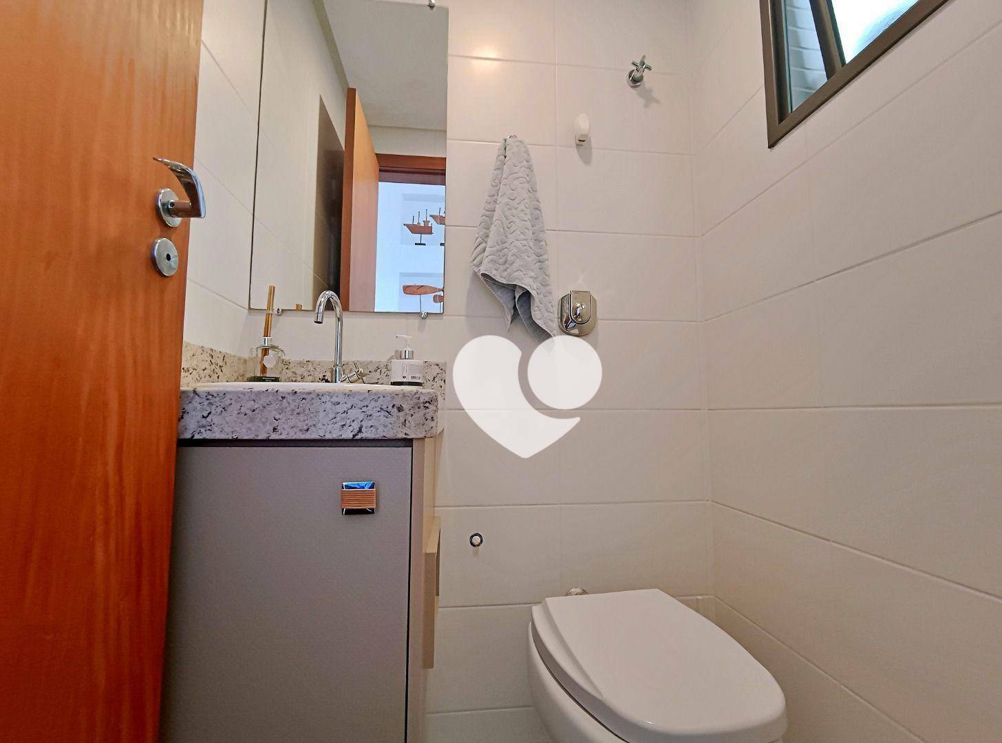 Apartamento à venda com 4 quartos, 191m² - Foto 11