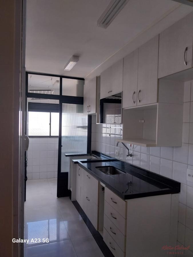 Apartamento à venda com 3 quartos, 83m² - Foto 7