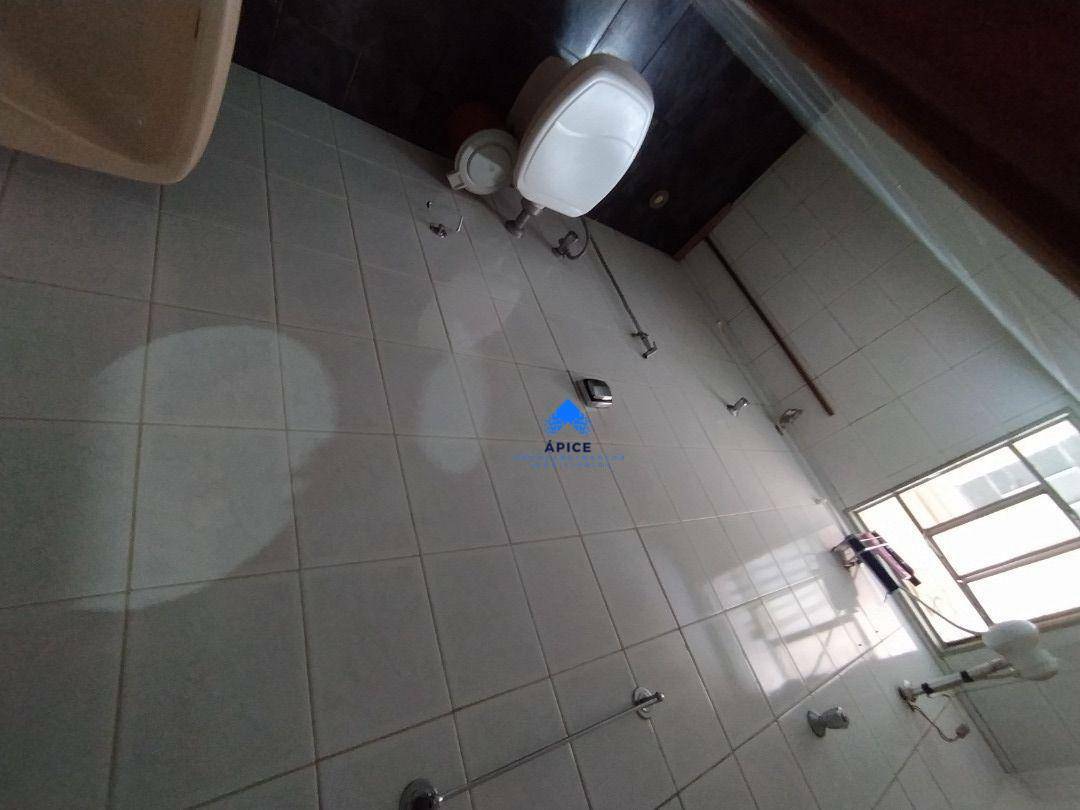 Casa para alugar com 3 quartos, 160m² - Foto 7