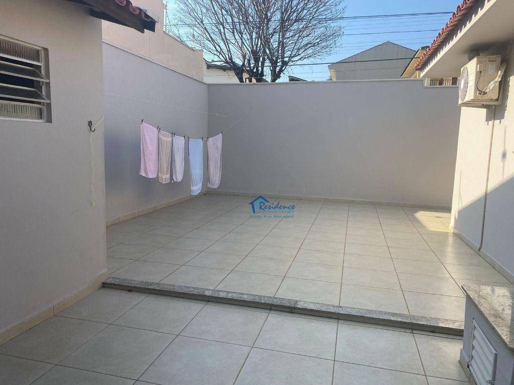 Casa à venda com 4 quartos, 260m² - Foto 10