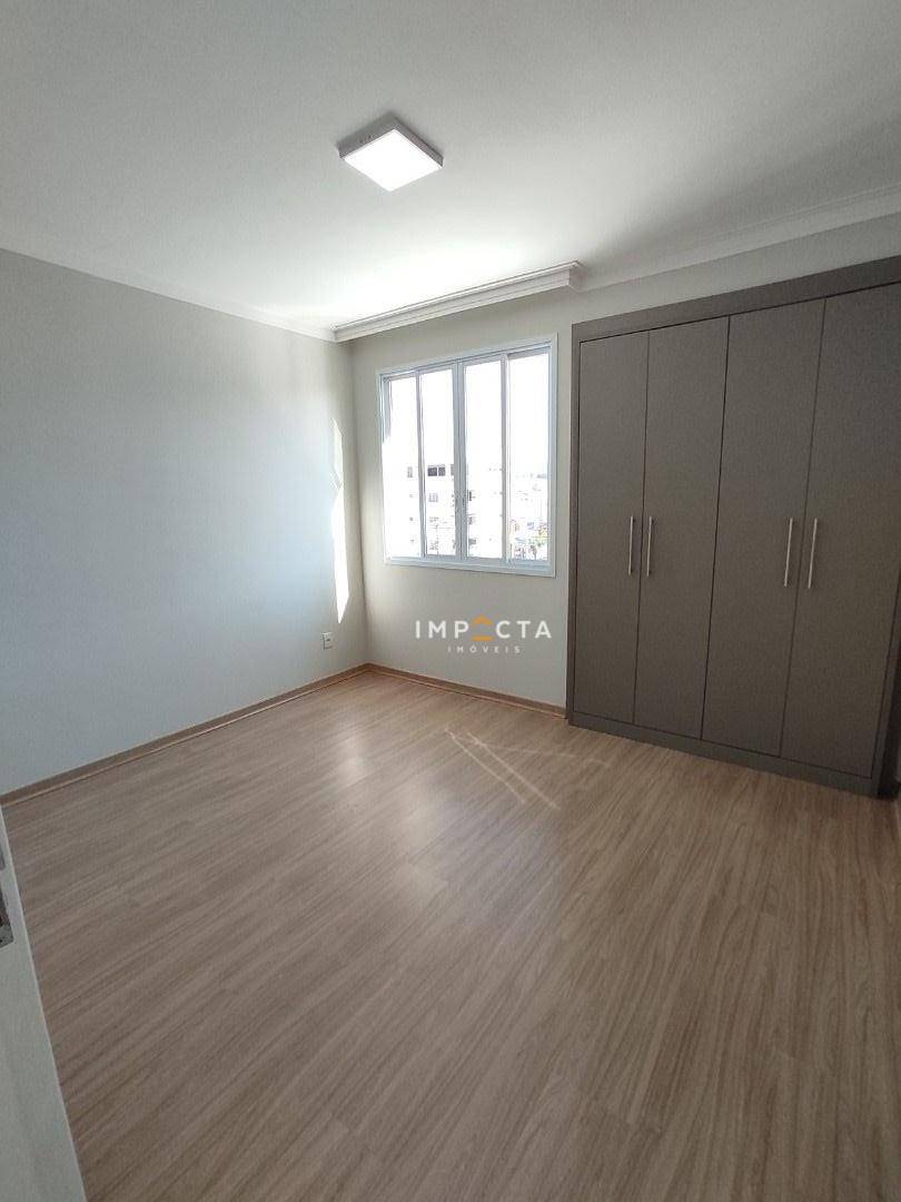 Apartamento à venda com 3 quartos, 130m² - Foto 17