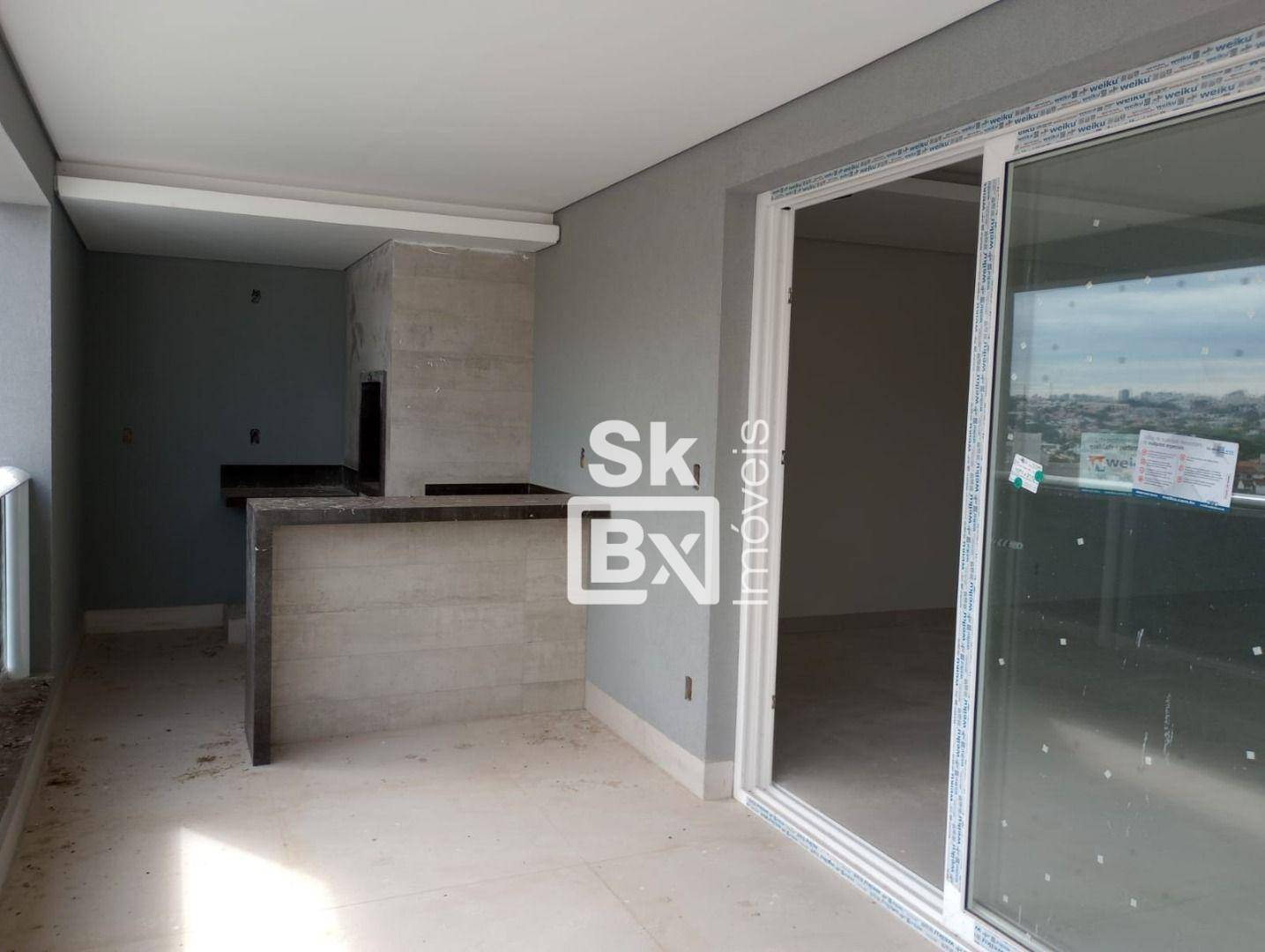 Apartamento à venda com 3 quartos, 186m² - Foto 1