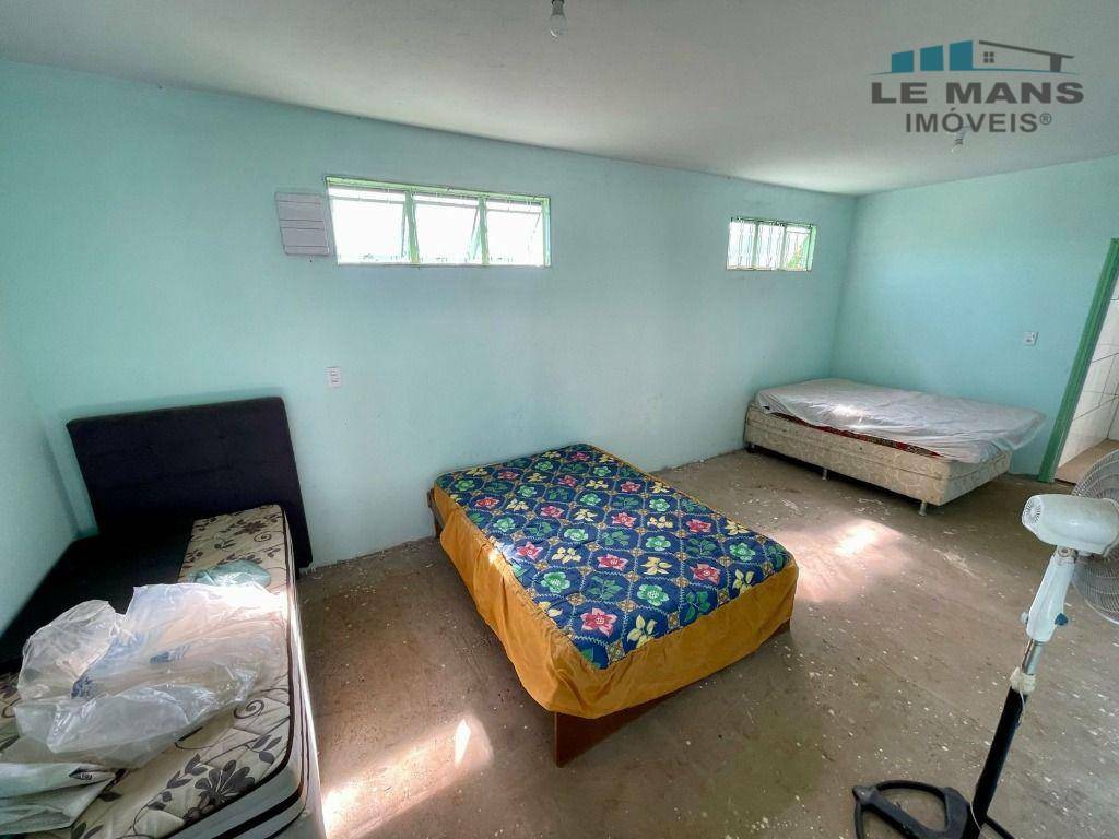 Chácara à venda com 3 quartos, 196m² - Foto 12