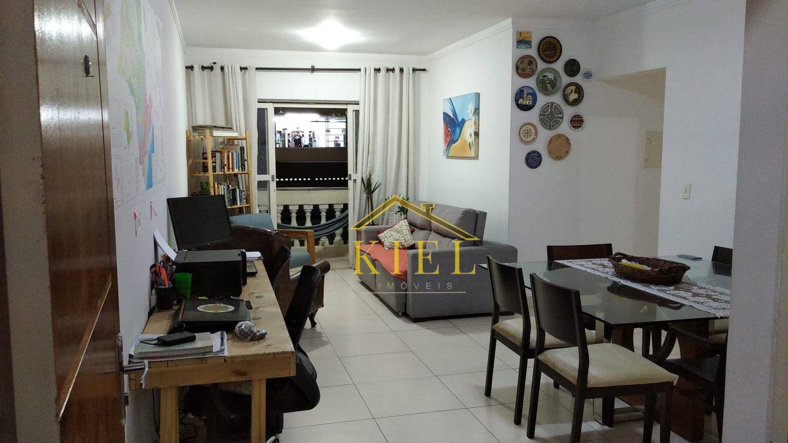 Apartamento à venda com 3 quartos, 93m² - Foto 2