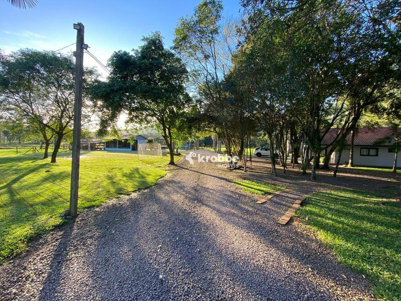 Chácara à venda com 2 quartos, 35212M2 - Foto 1