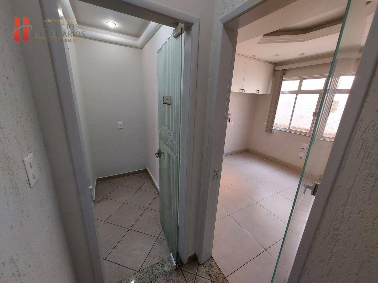 Casa de Condomínio à venda e aluguel com 2 quartos, 310m² - Foto 28